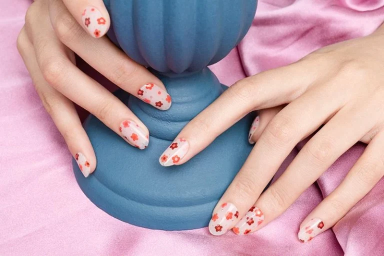 How to Apply Nail Stickers Correctly for a Salon-Quality Finish at Home