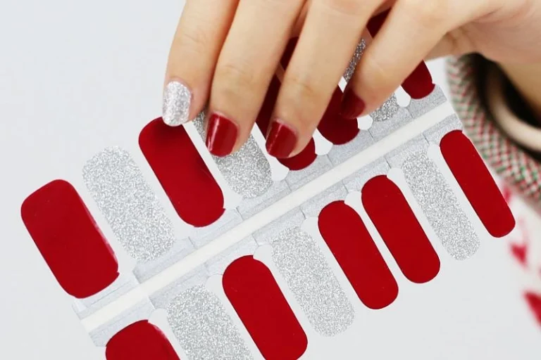The Right Way to Apply Gel Nail Wraps (and the Mistakes Pros Never Make)