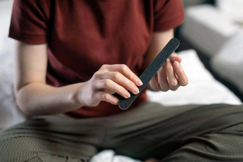 Sandpaper Nail File vs Emery Board What is the Difference