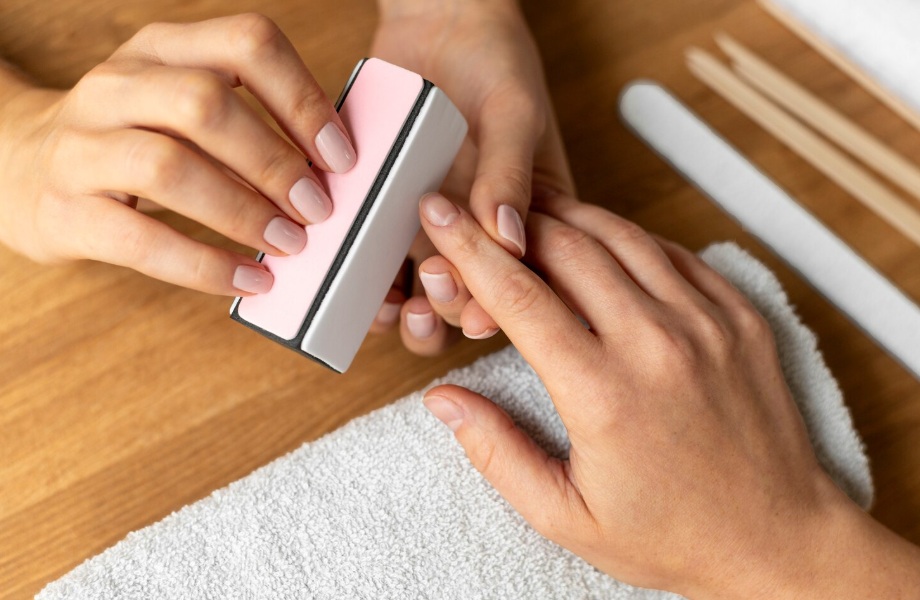 Nail Buffer on Natural Nails (2)